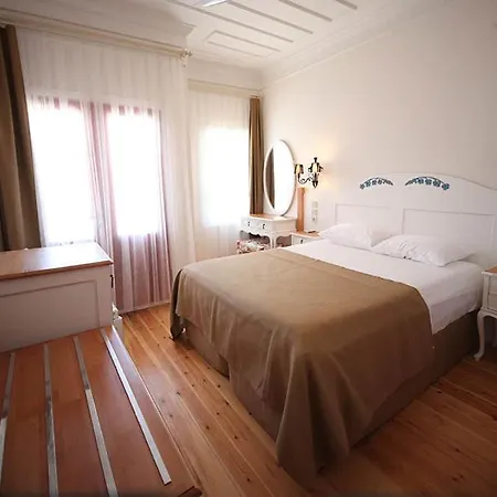 La Krasi & Restaurant فندق بوزجادا