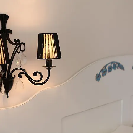 فندق La Krasi & Restaurant