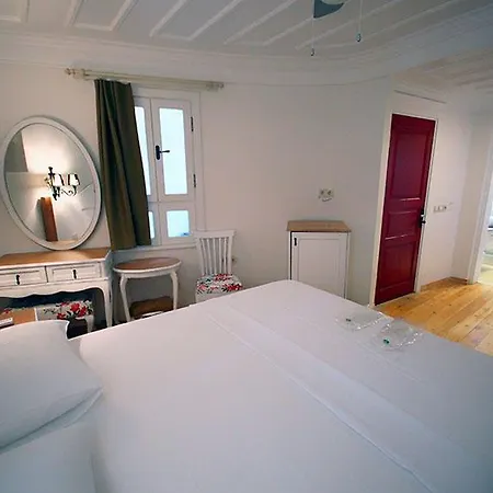 La Krasi & Restaurant 2*