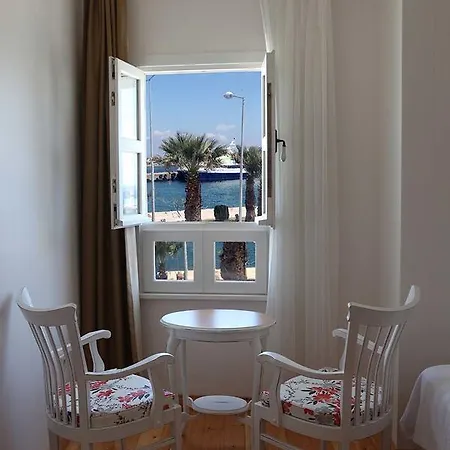 فندق La Krasi & Restaurant بوزجادا