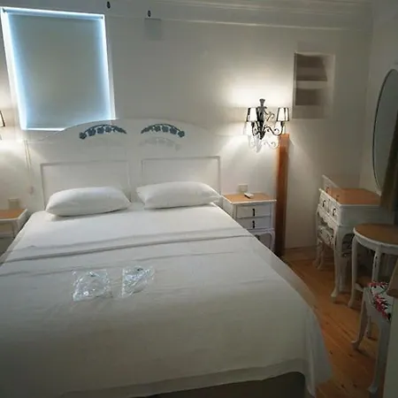 La Krasi & Restaurant فندق بوزجادا