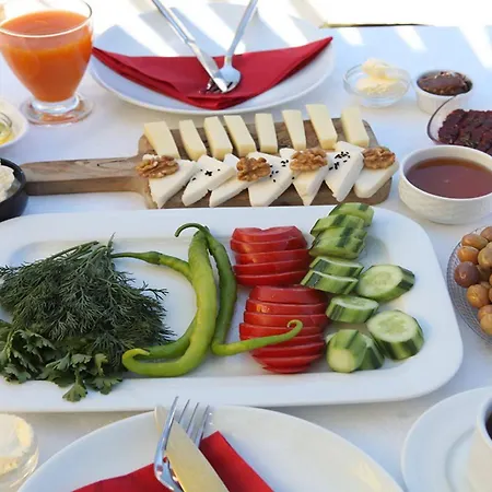 La Krasi & Restaurant بوزجادا